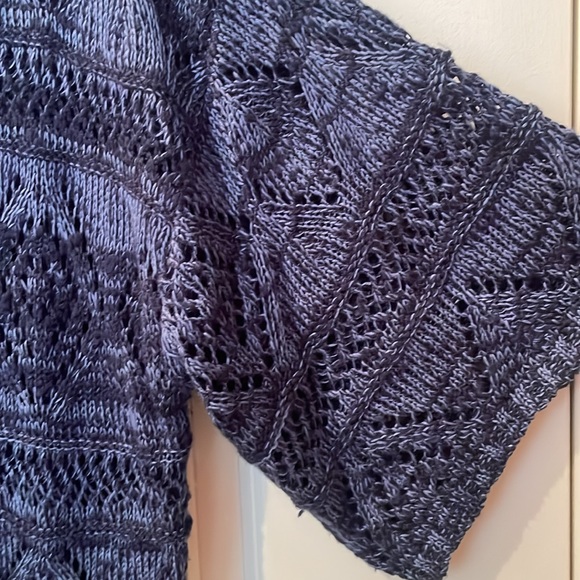 Carolyn Taylor dark blue knit sweater. - Picture 4 of 5